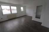 Wohnzimmer - Schöne 2 Zimmer Wohnung mit Balkon