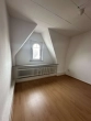 Wohnzimmer - Wohnen im Altbau mit hohen Decken – Bad komplett saniert