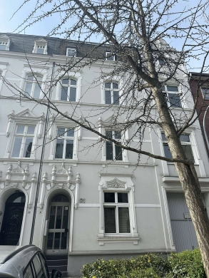 Wohnen im Altbau mit hohen Decken – Bad komplett saniert, 41236 Mönchengladbach, Dachgeschosswohnung